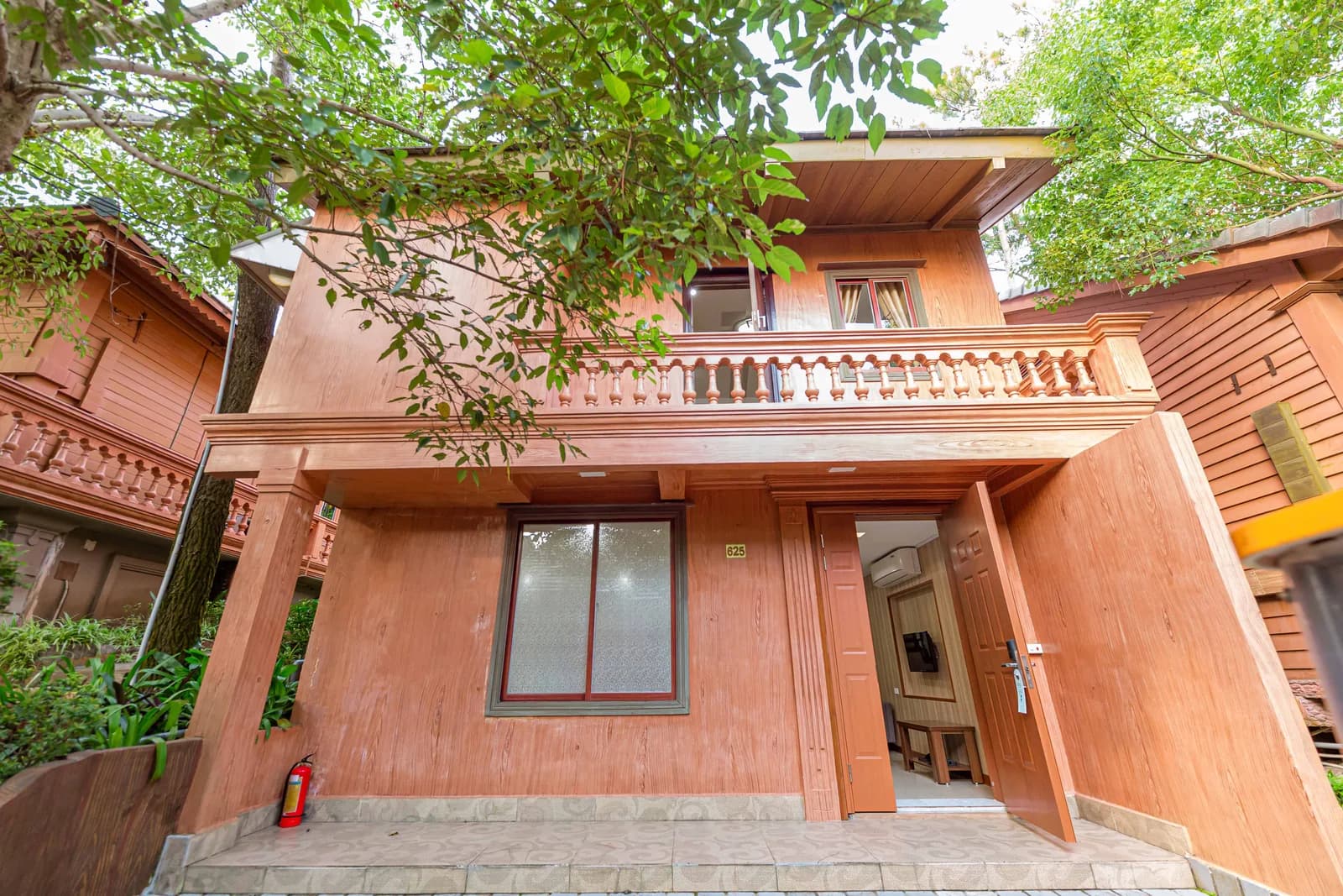 Bungalow Family Villa (2 tầng)