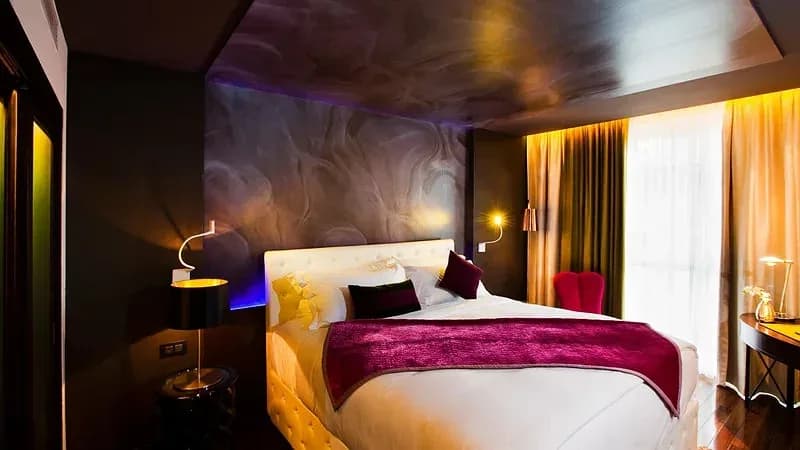 Đêm lãng mạn phố Tràng Tiền