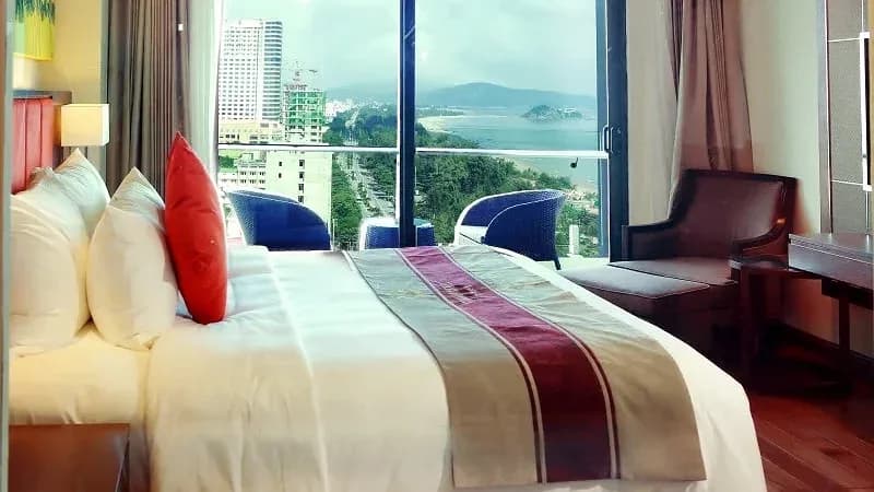 Phòng hướng biển, ban công riêng