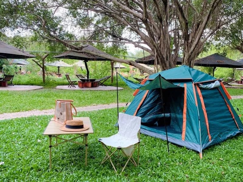 Cắm trại nhóm bạn