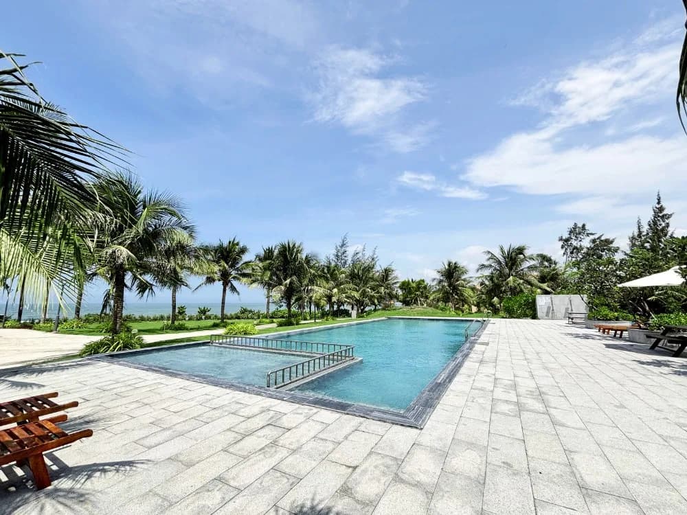 KIGI Beach Resort