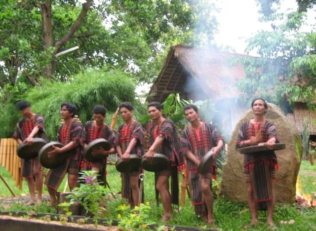 Đêm cồng chiêng Tây Nguyên