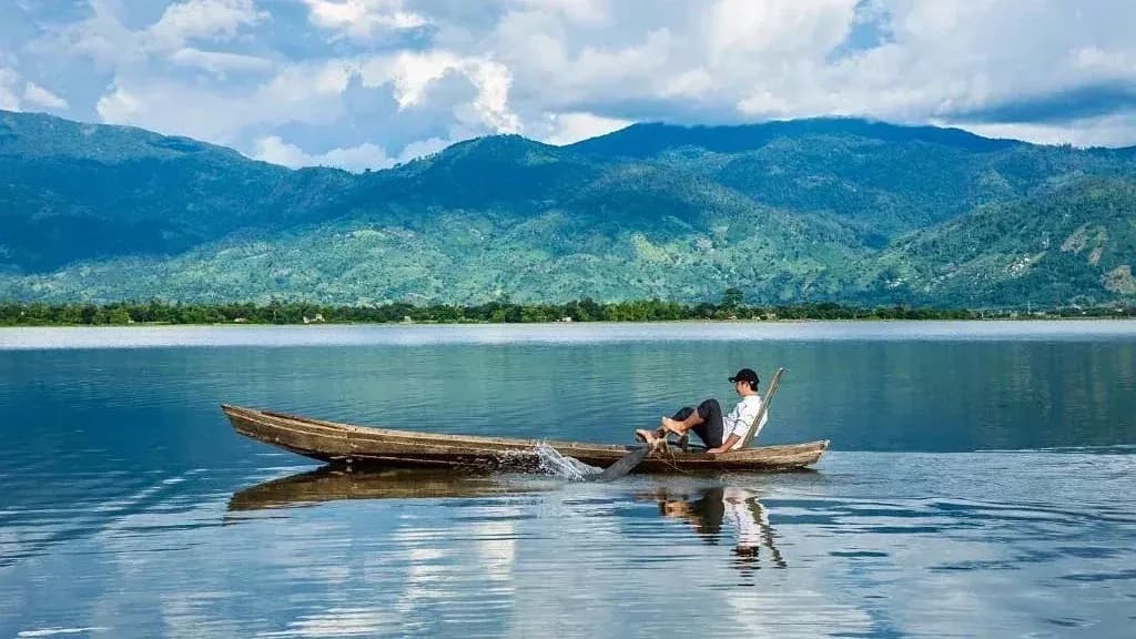 Câu cá & thuyền độc mộc