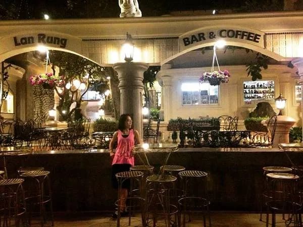 Lan Rừng Bar & Coffee