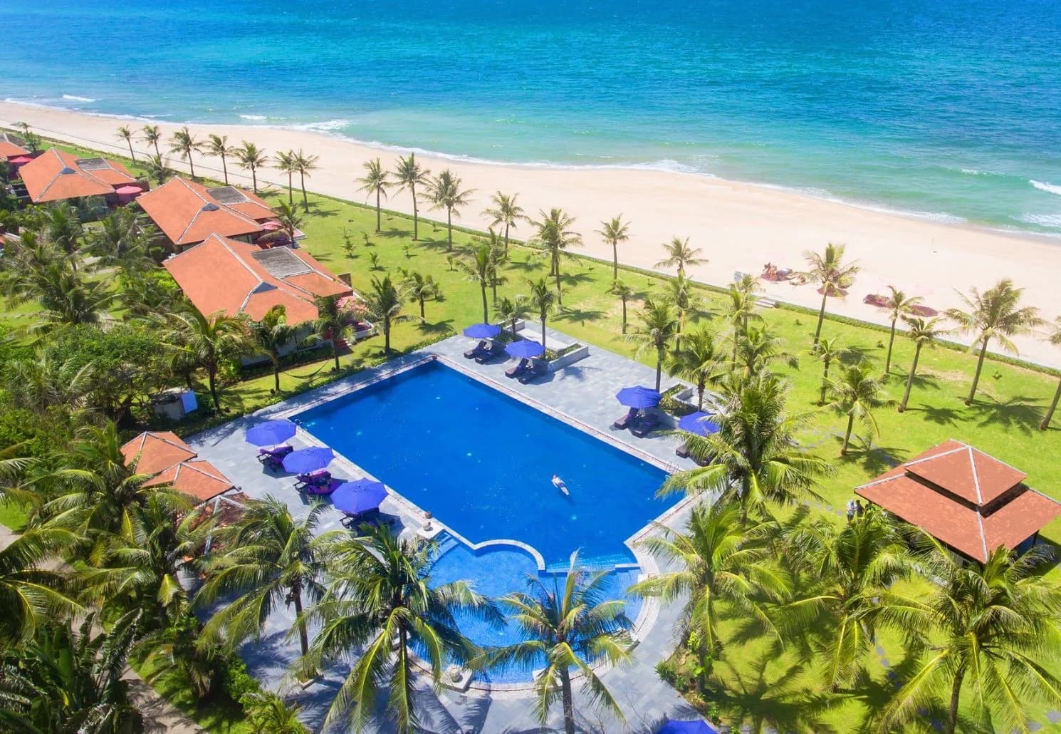 Lapochine Beach Resort (Ana Mandara Huế)