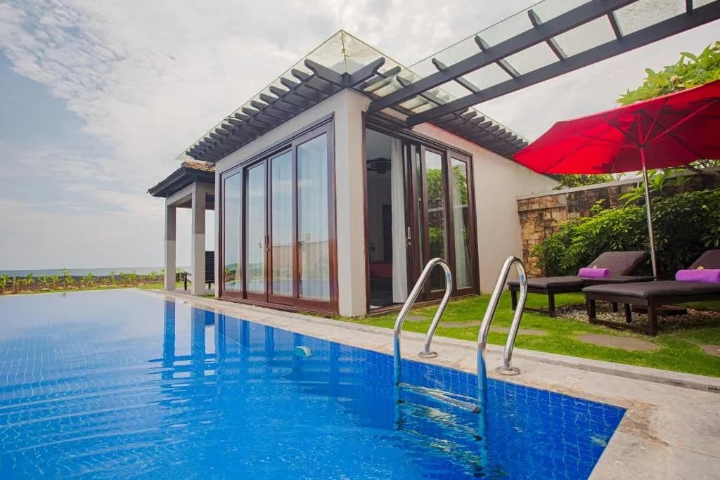 Villa hồ bơi riêng hướng biển