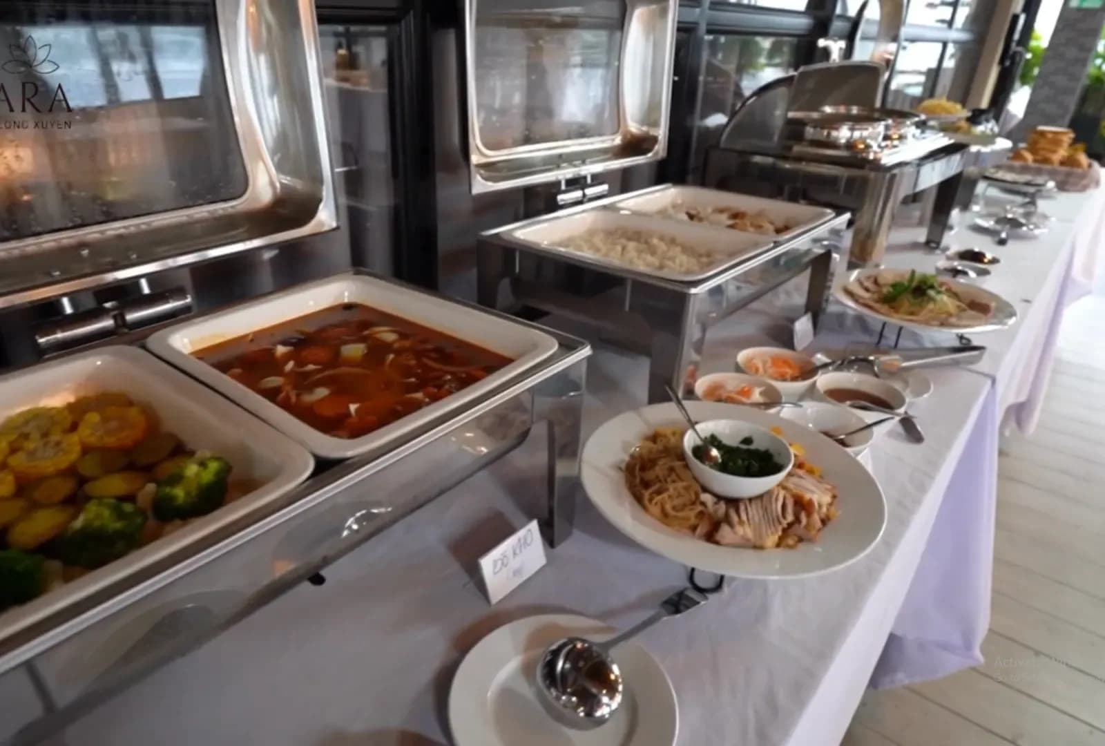 Buffet sáng phong phú