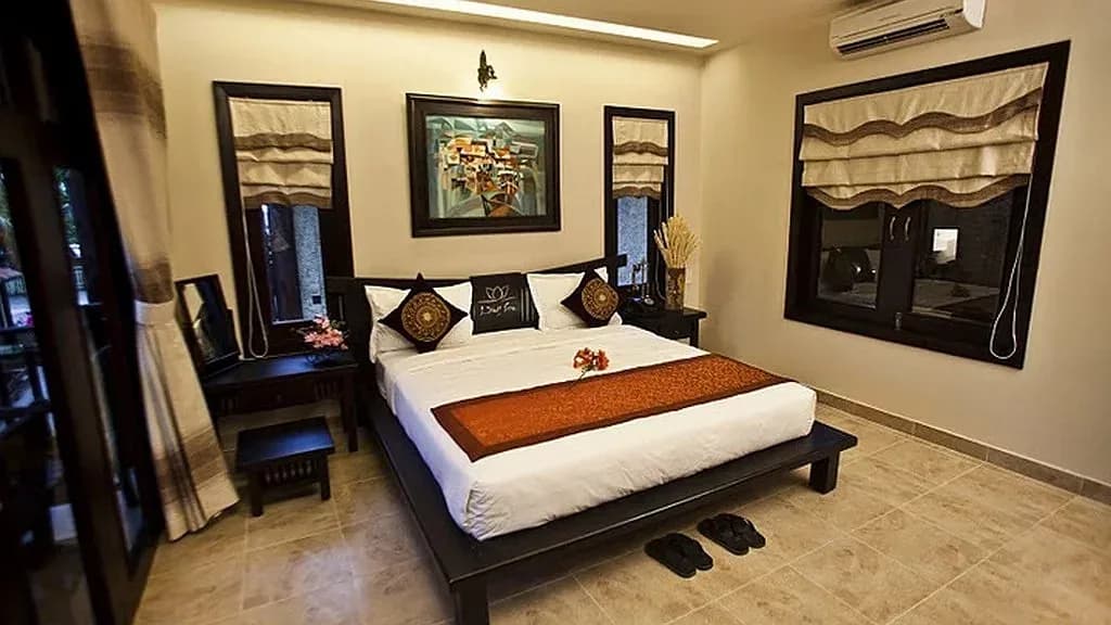 Deluxe Hướng Vườn