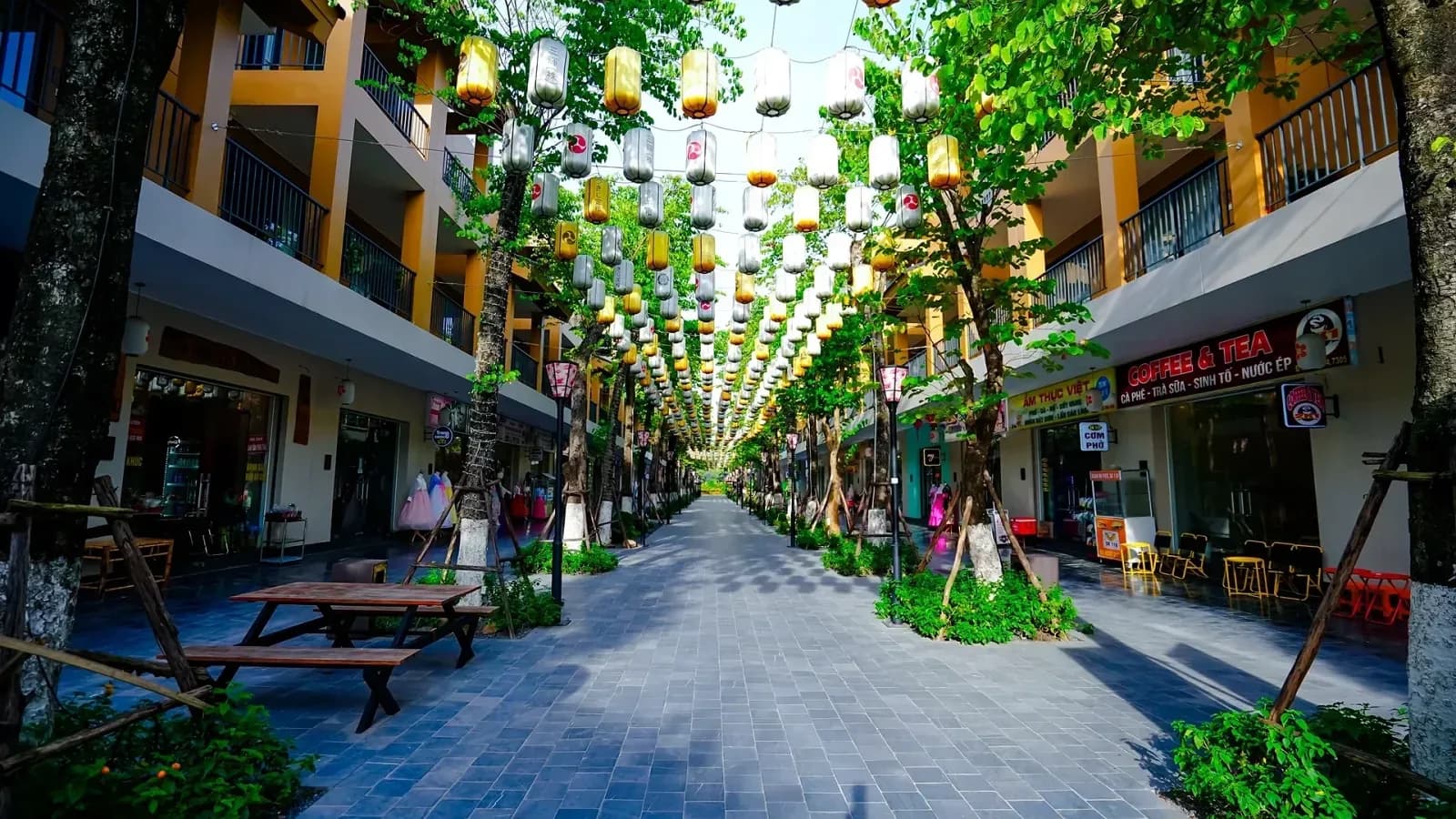 Phố đi bộ Nhật Bản rực rỡ