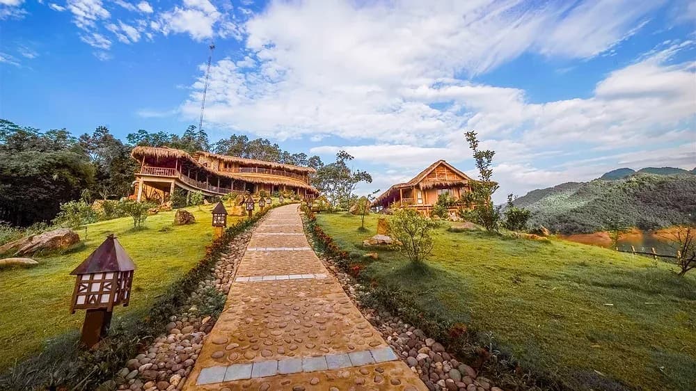 Mai Chau Hideaway Lake Resort 5