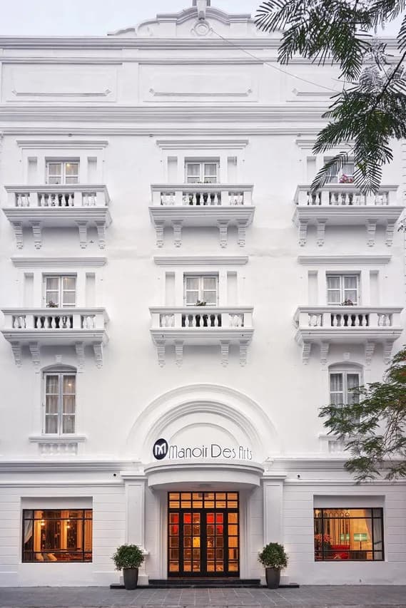 Manoir des Arts Hotel
