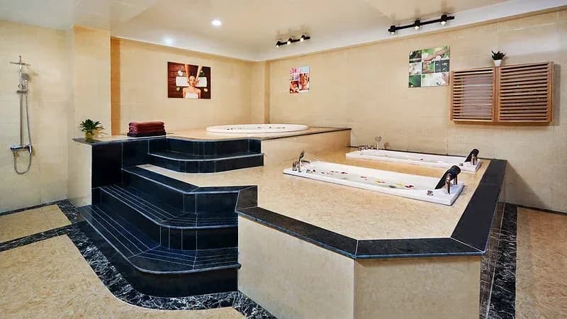 Bể sục Jacuzzi