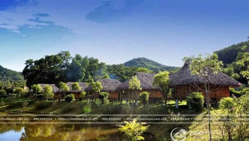 Bungalow Nhà Sàn Bên Hồ
