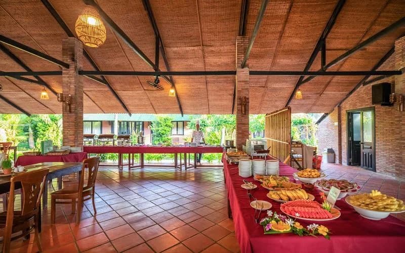 Buffet sáng miền Tây
