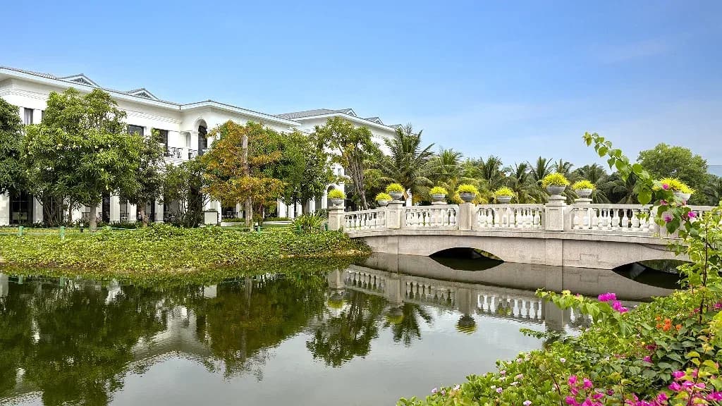 Melia Vinpearl Cam Ranh Beach Resort 5