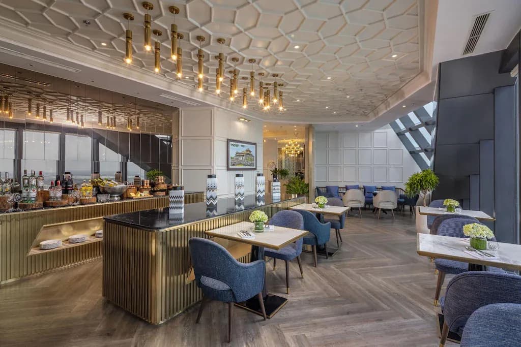 Phòng Premium hướng sông Hương