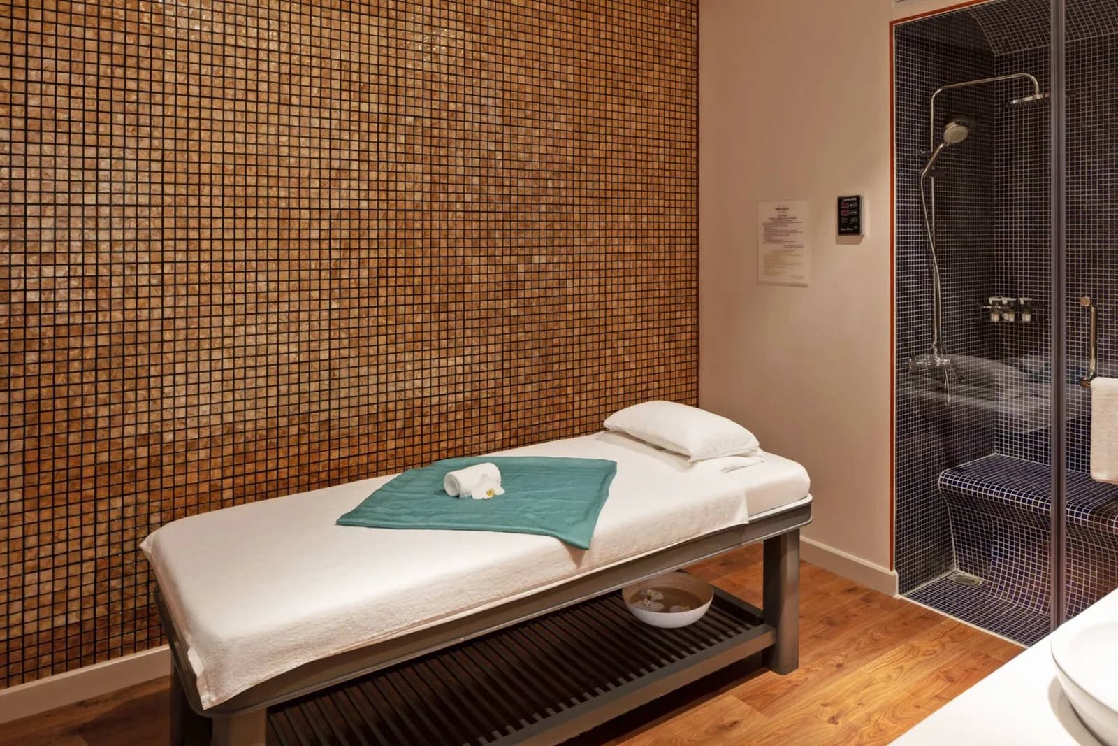 Bloom Spa & Fitness tầng 28
