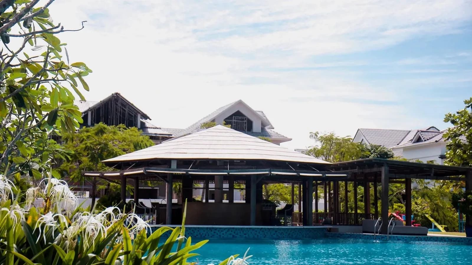 Combo Gia Đình Villa Hồ Bơi