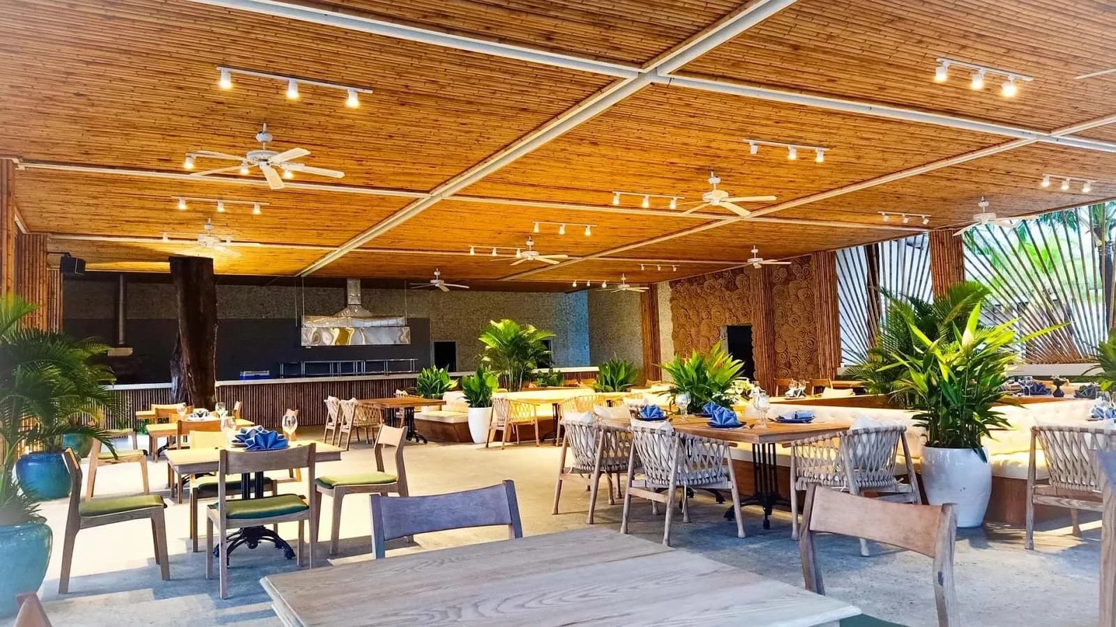 Solar Pizza Restaurant