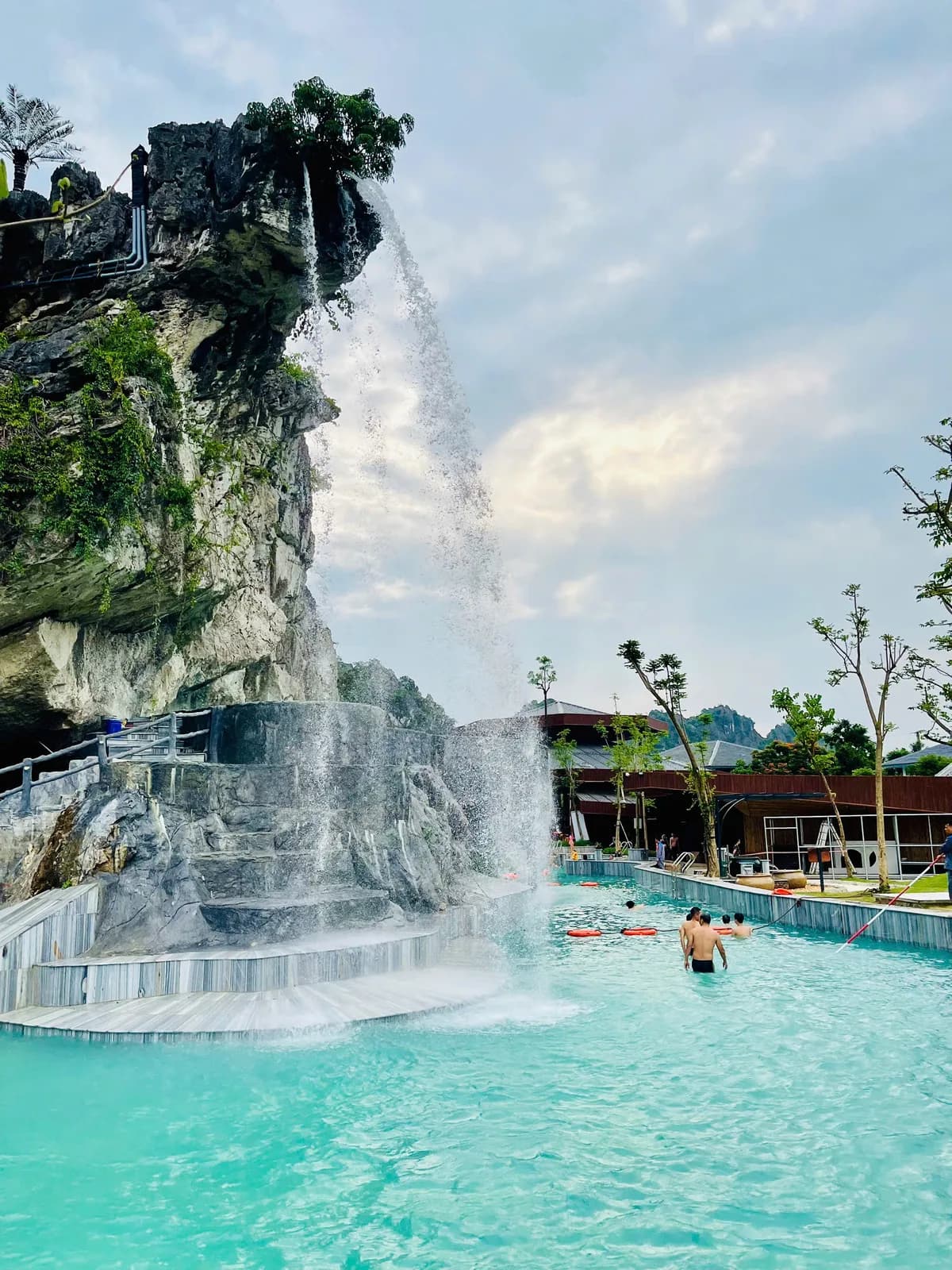 Minawa Kenhga Resort & Spa