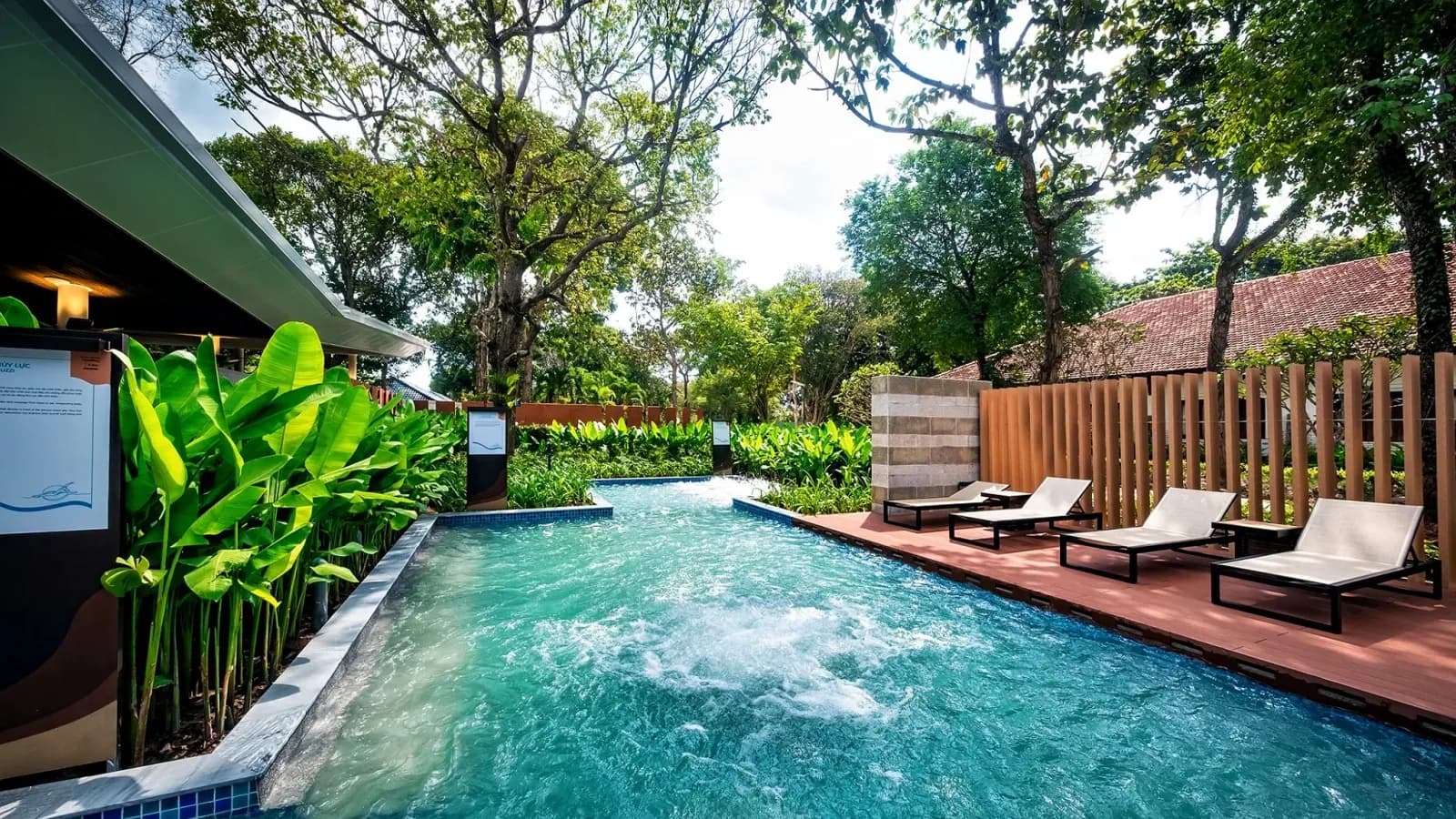 Hồ jacuzzi thủy lực