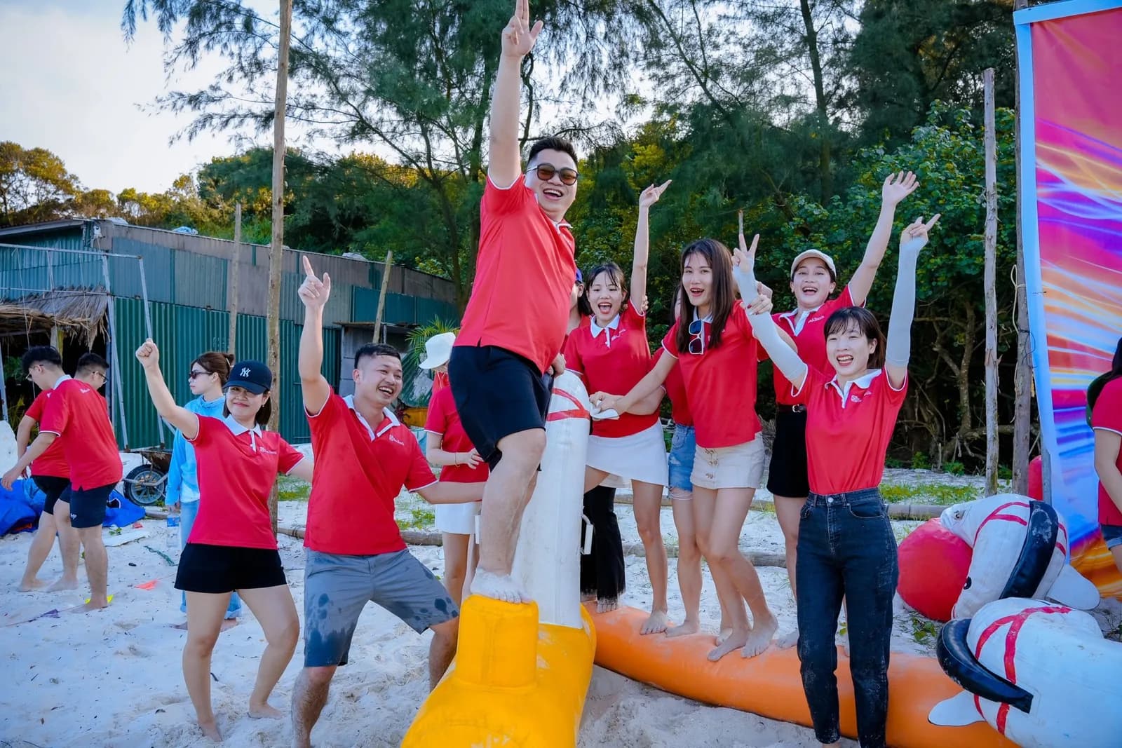 Gói đoàn Gala & Team Building