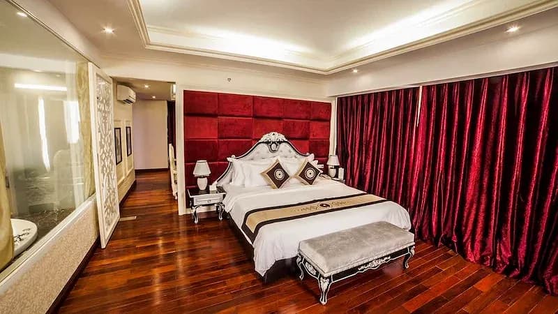 Moonlight Suite