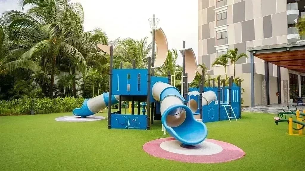 Sân chơi trẻ em ngoài trời