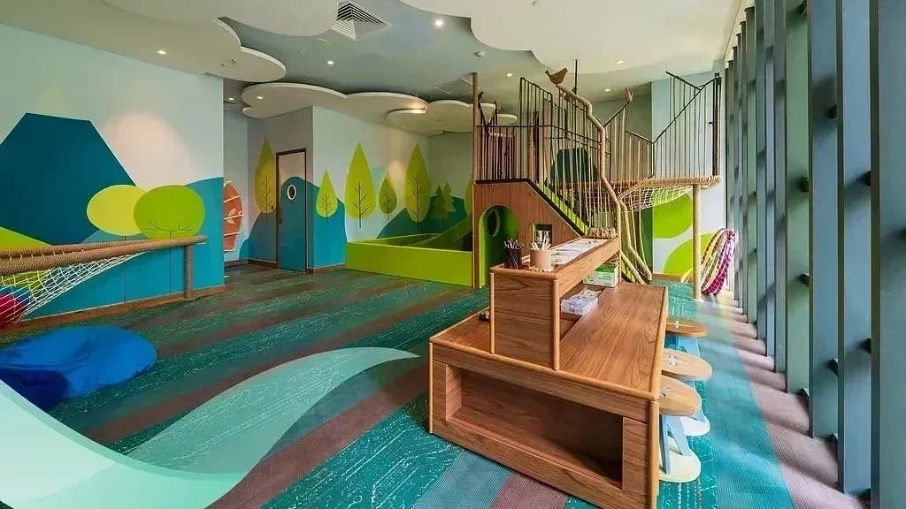 Little Birds Kids Club