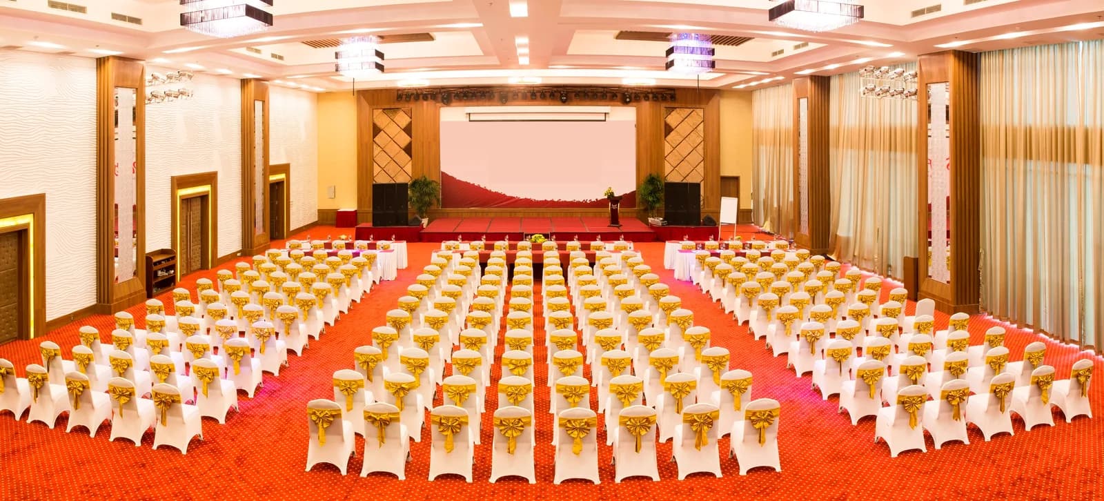 Trung tâm hội nghị & tiệc cưới