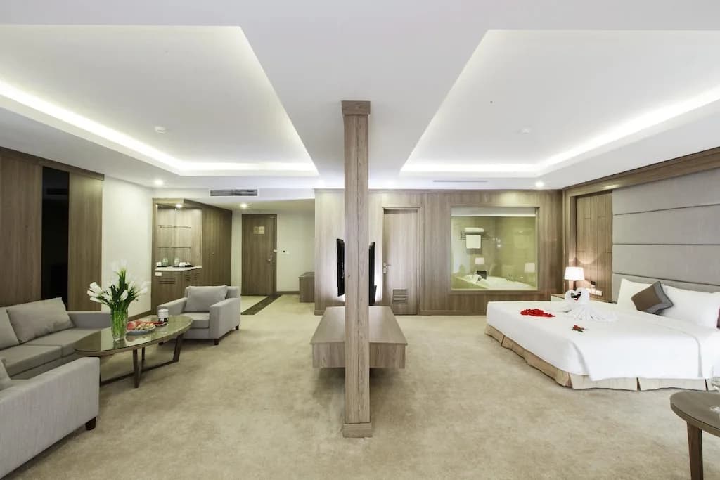 Deluxe Suite