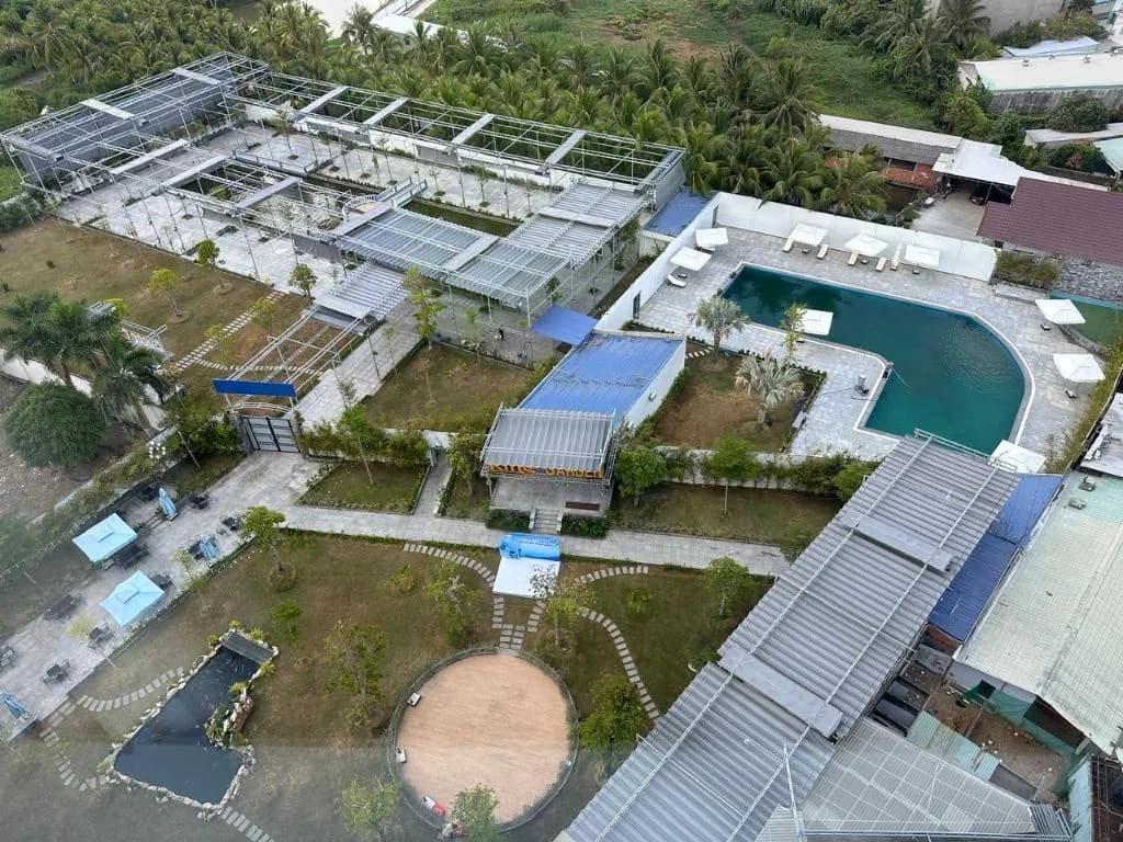 Bể bơi ngoài trời