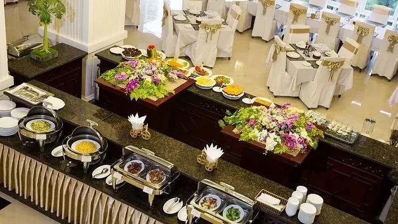 Buffet sáng Á - Âu