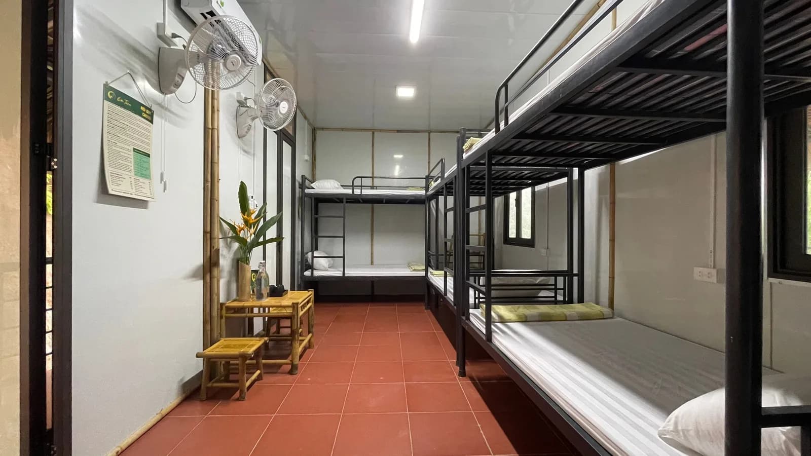 Dorm Cộng Đồng (giường tầng)