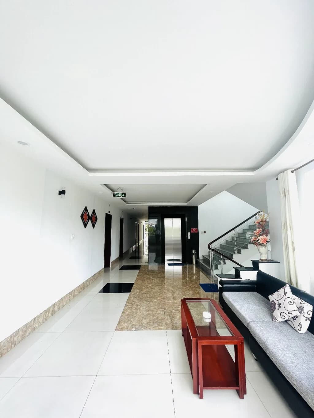 Sát bến tàu ra đảo & chợ hải sản