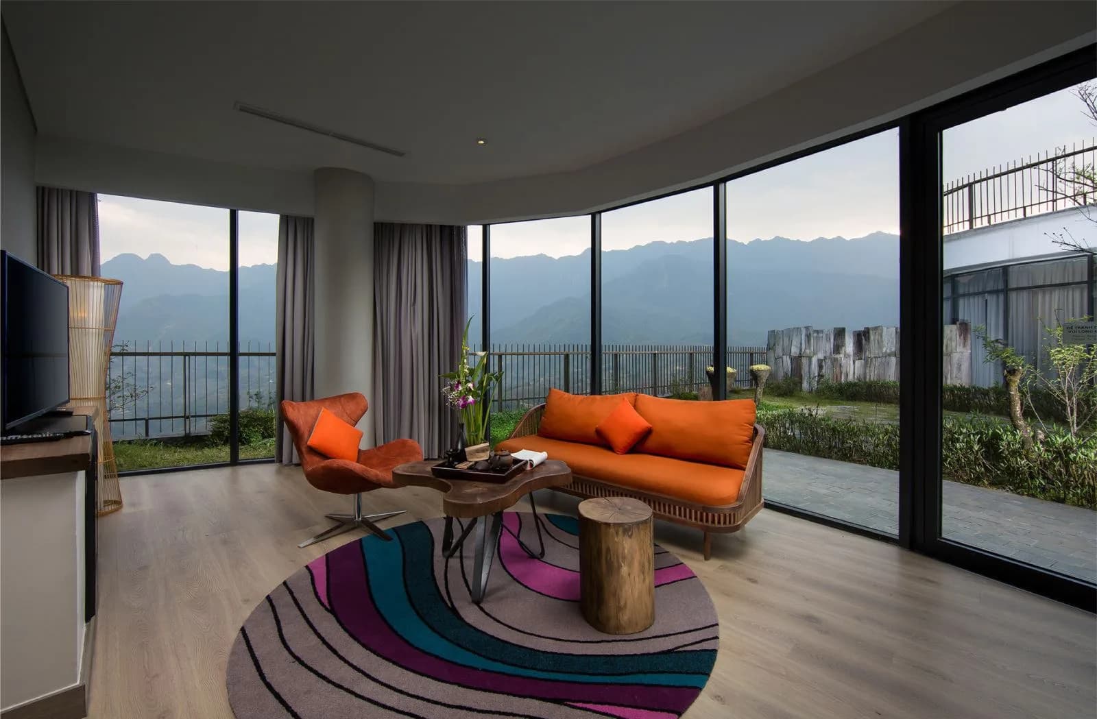 Red Dao Suite