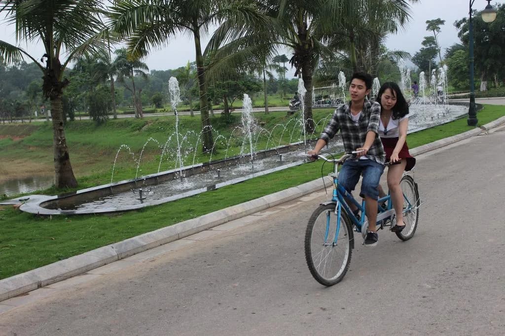 Đạp xe & dạo hồ hoàng hôn