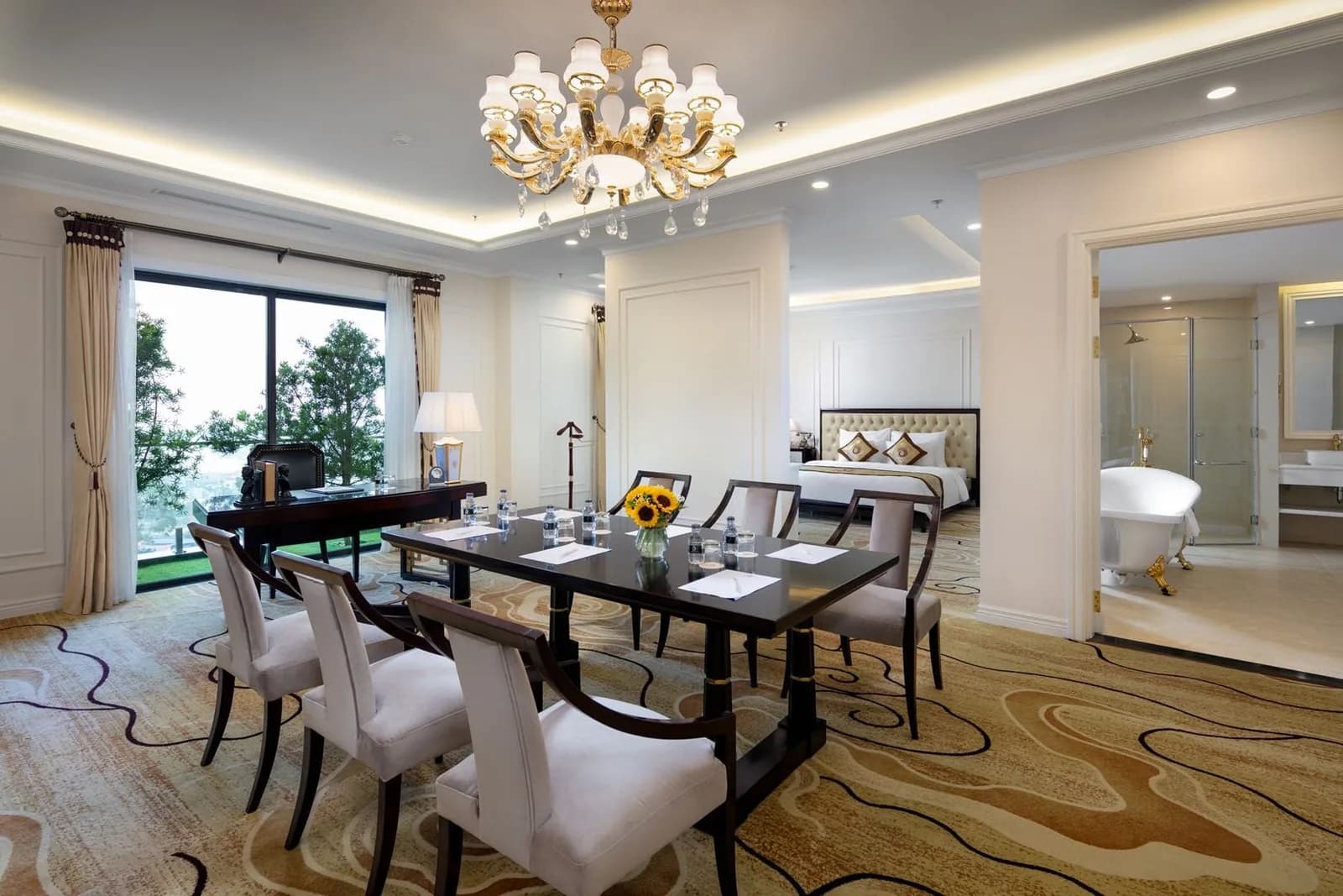 Phoenix Spring President Suite
