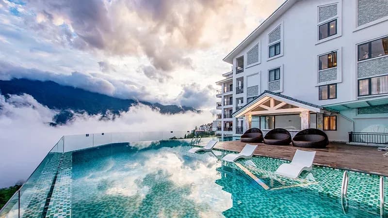 Bể bơi vô cực trên mây