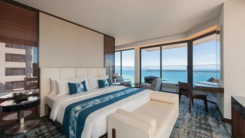 Queen Ann Suite Panorama