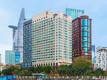 Lâu đài Pháp bên sông Sài Gòn