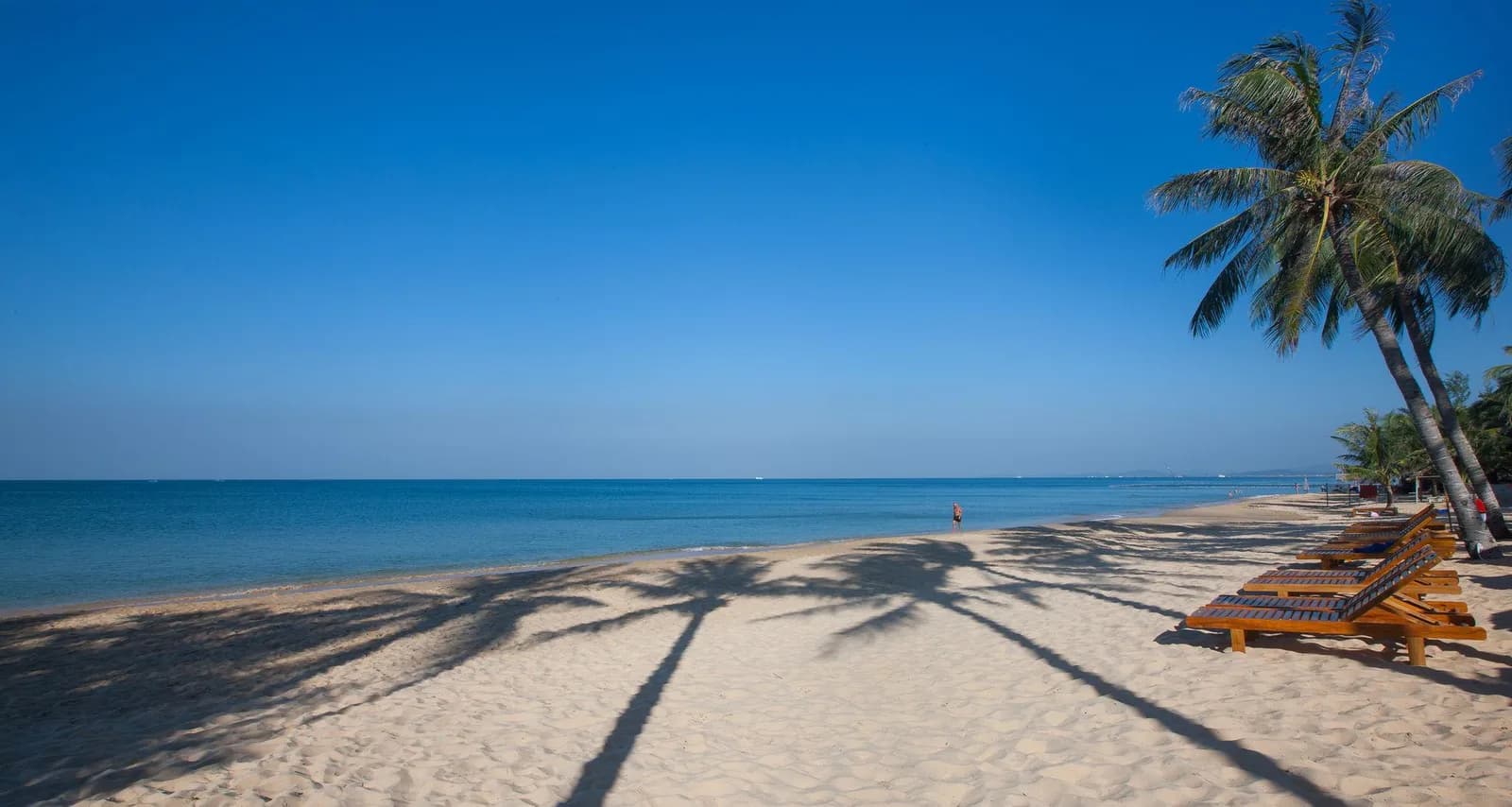 Bãi tắm cát trắng riêng