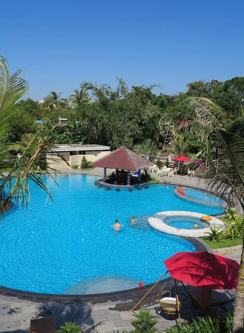 Pool Bar