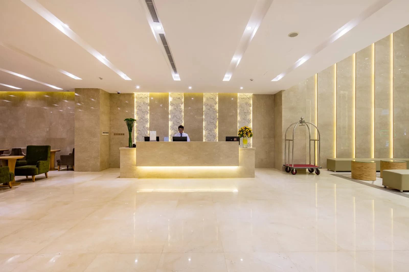 Sảnh đón & Lễ tân 24/7