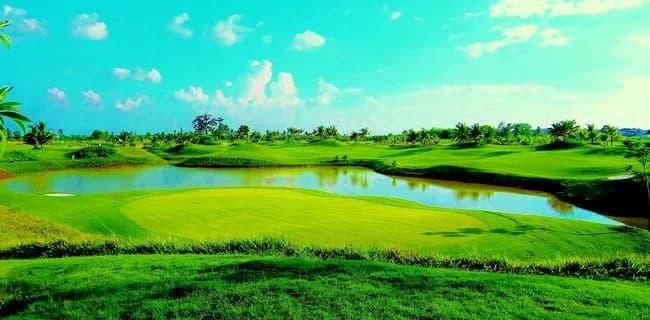 Royal Island Golf & Villas