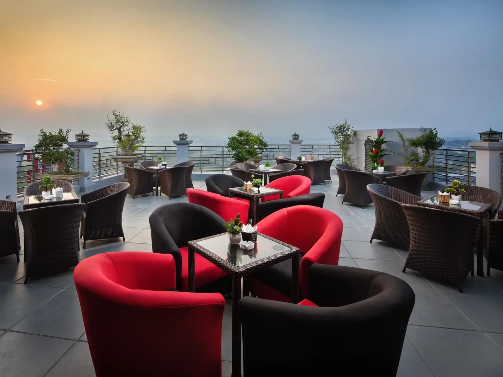 Sky Bar ngắm toàn cảnh