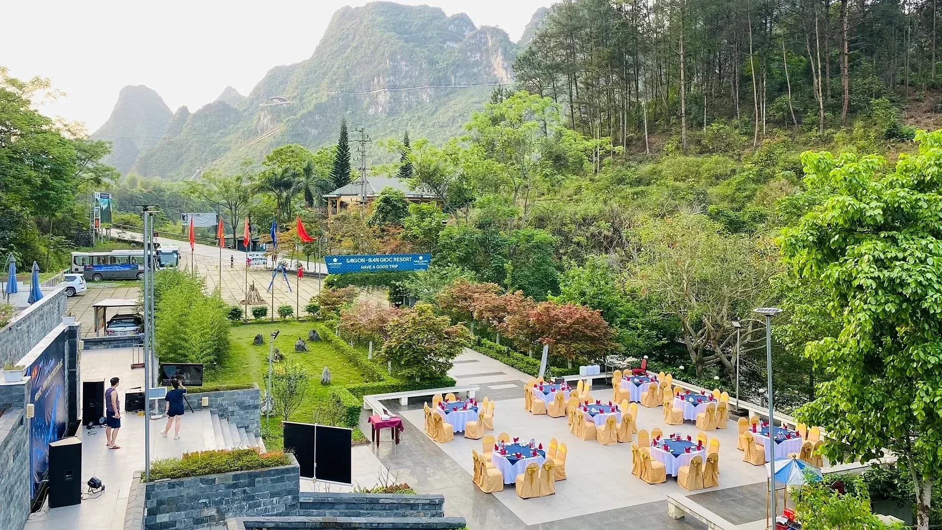 Gala & lửa trại giữa núi rừng