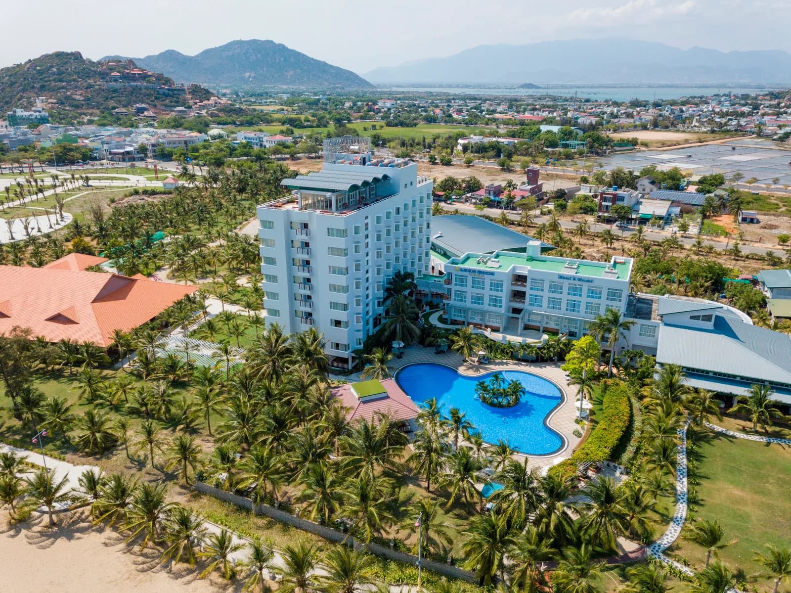 Sài Gòn - Ninh Chữ Hotel & Resort
