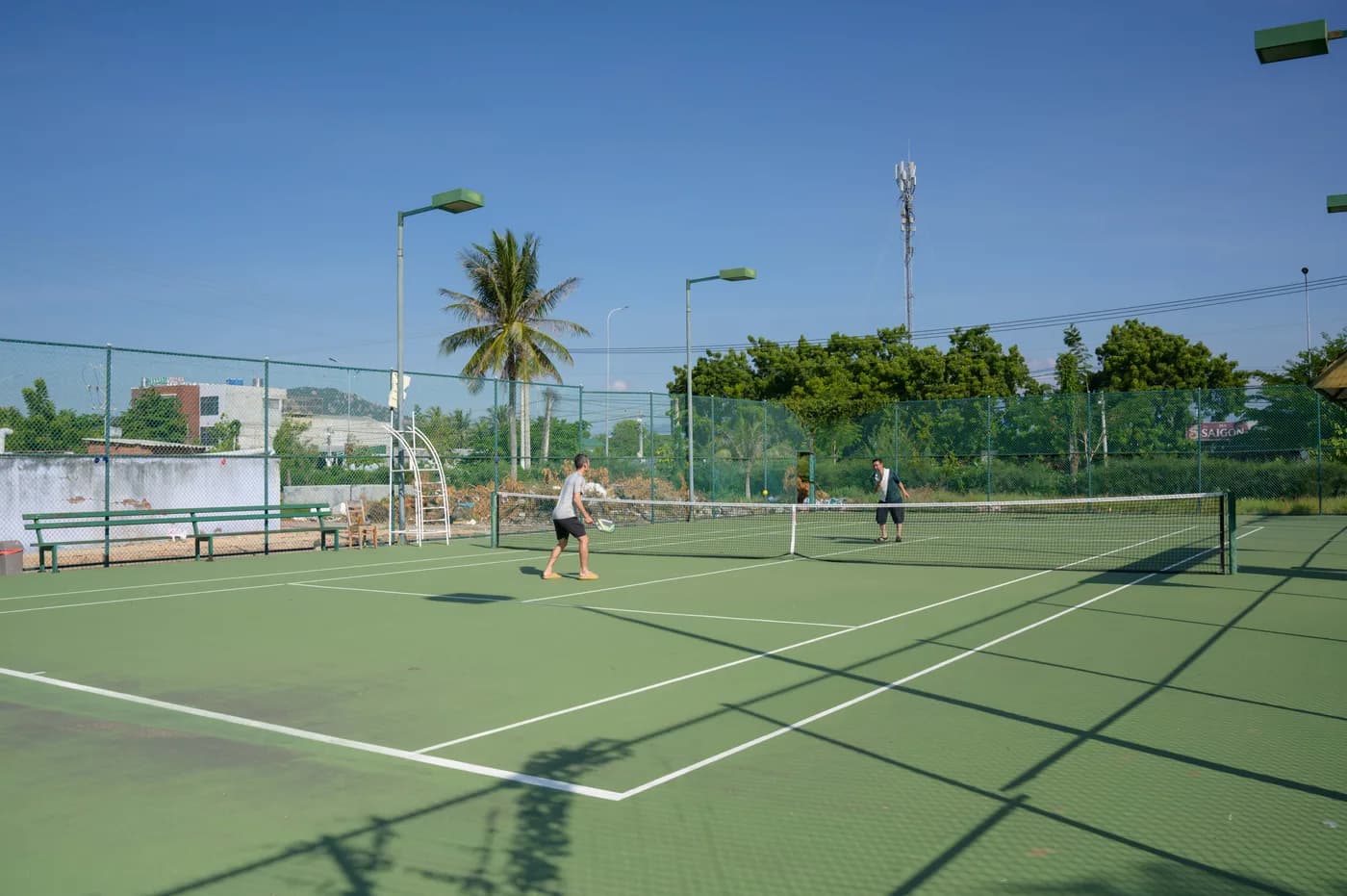 Sân tennis