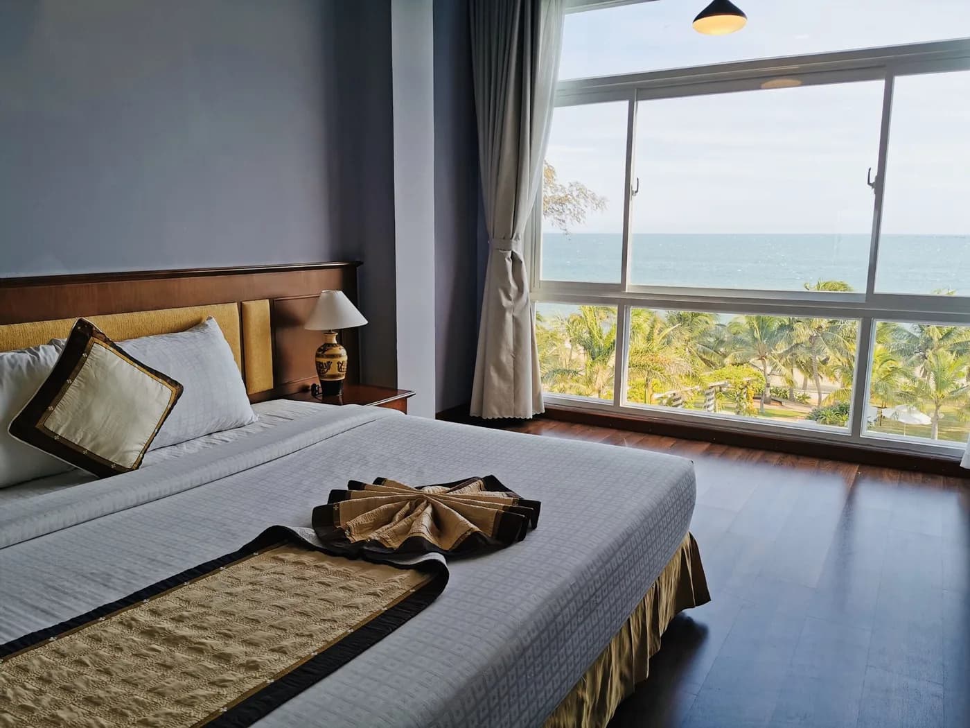 Honeymoon bên biển
